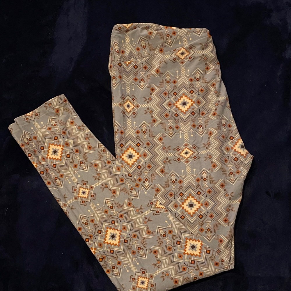 LuLaRoe Geometric Patterned Leggings - Gray and Orange